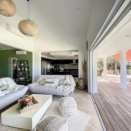 Luxury With Stunning Panoramic Views