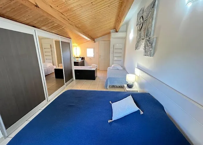 Luxury With Stunning Panoramic Views *