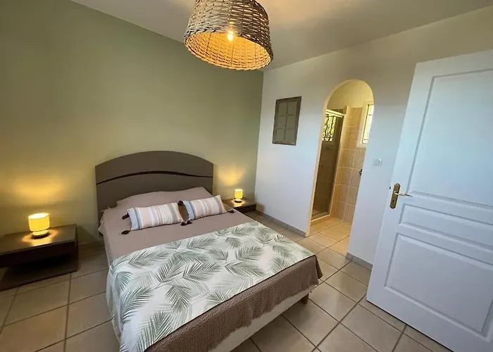 Luxury With Stunning Panoramic Views *