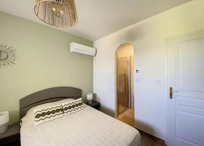 Luxury With Stunning Panoramic Views *